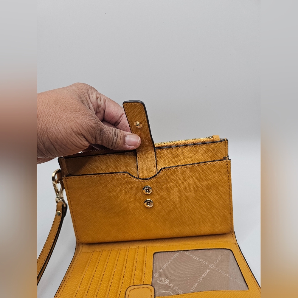 Michael Kors Gold Double Zip Wallet Wristlet - Picture 3 of 11